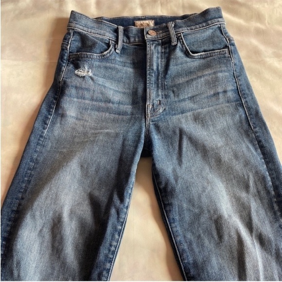 MOTHER- Hustler Ankle Fray Distressed Jeans in Song of The Cowboys Size 24 - Picture 4 of 12